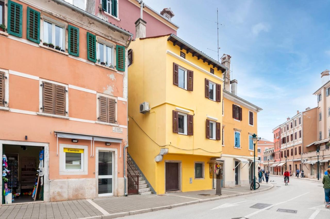 The Yellow House Apartments Rovinj Exterior photo